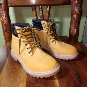 Kids Boots